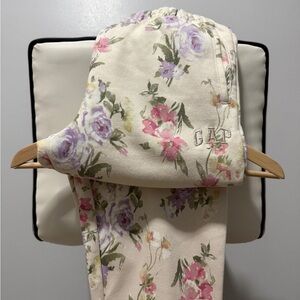 LoveShackFancy x GAP Collab - Cream Floral Sweatpants